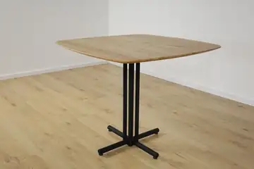 Massivholztisch Eiche 90 × 90 cm – Quadratischer Esstisch Cafe – Produktansicht 12