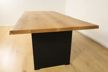 Baumkante Esstisch aus massiver Eiche 220 × 100 cm | 40 mm | Massivstahl-Gestell – Produktansicht 10