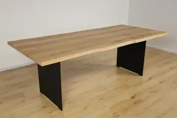 Baumkante Esstisch aus massiver Eiche 220 × 100 cm | 40 mm | Massivstahl-Gestell – Produktansicht 5