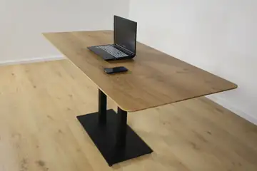 Massivholztisch Eiche 180 × 80 cm | Japandi Design | Schweizer Kante – Produktansicht 4